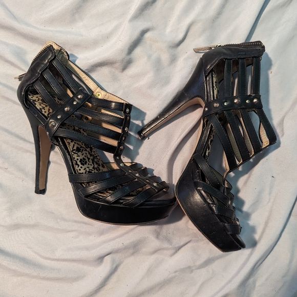 Ladies Strappy Aldo high heeled sandals - Picture 2 of 2